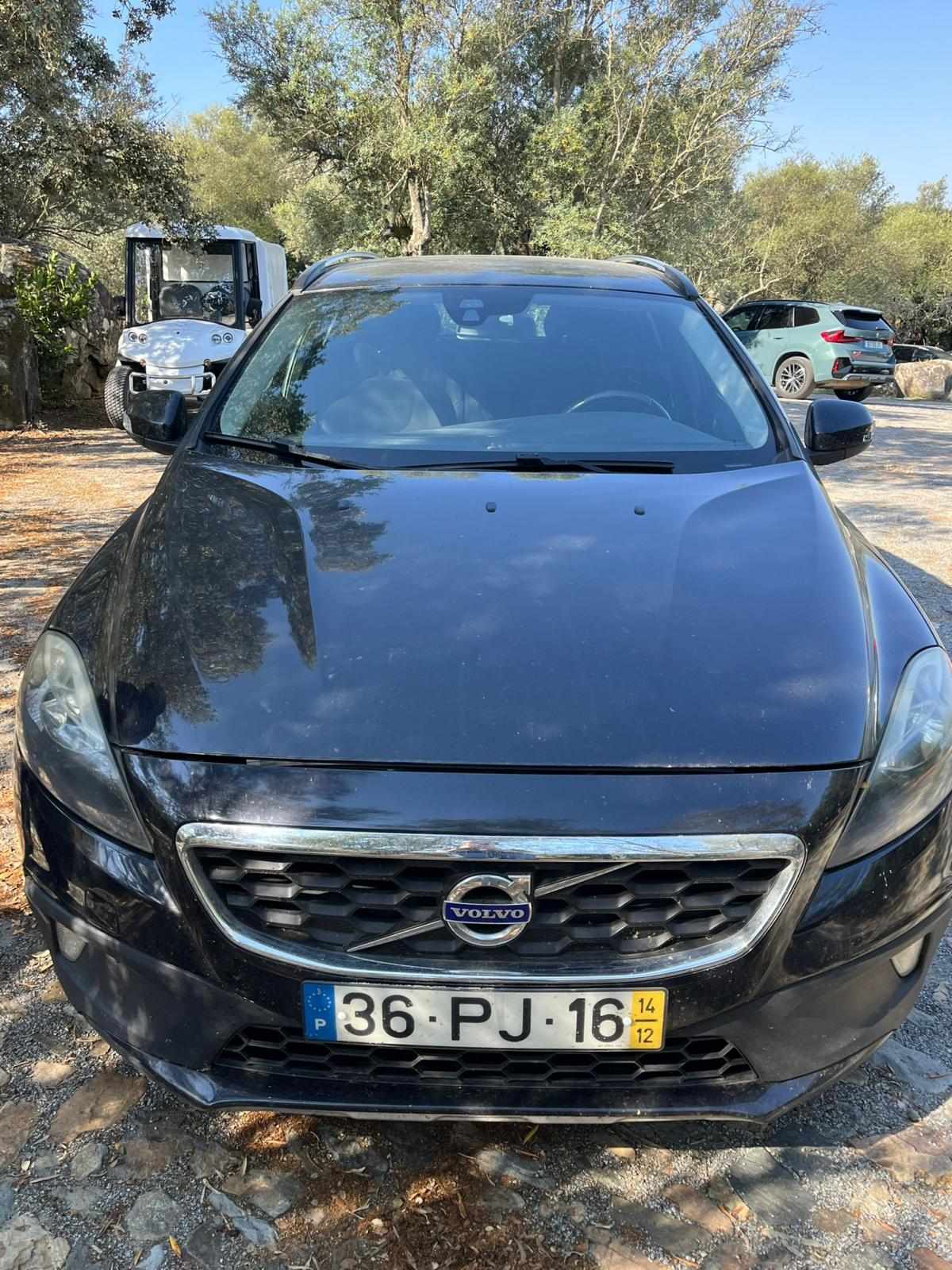 volvo-v40-1-6-d2-2014-diesel-1560cc