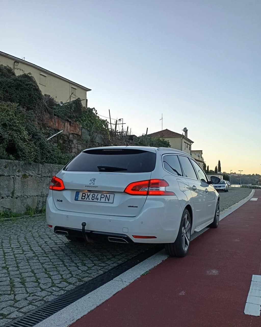 peugeot-308-sw-2020-diesel-1499cc