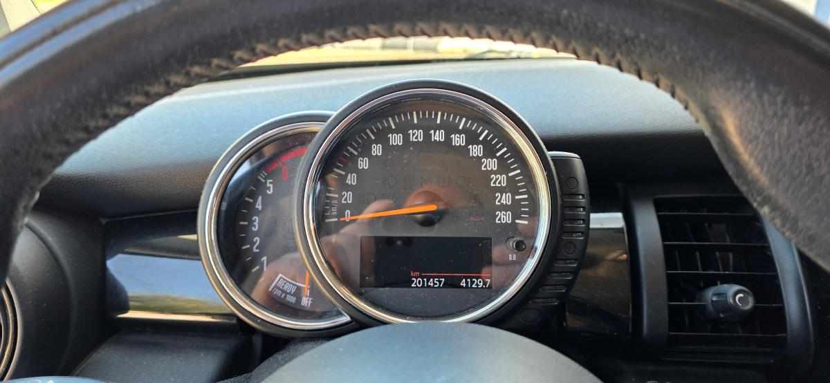 mini-hatch-d-1-5-2015-diesel-1496cc