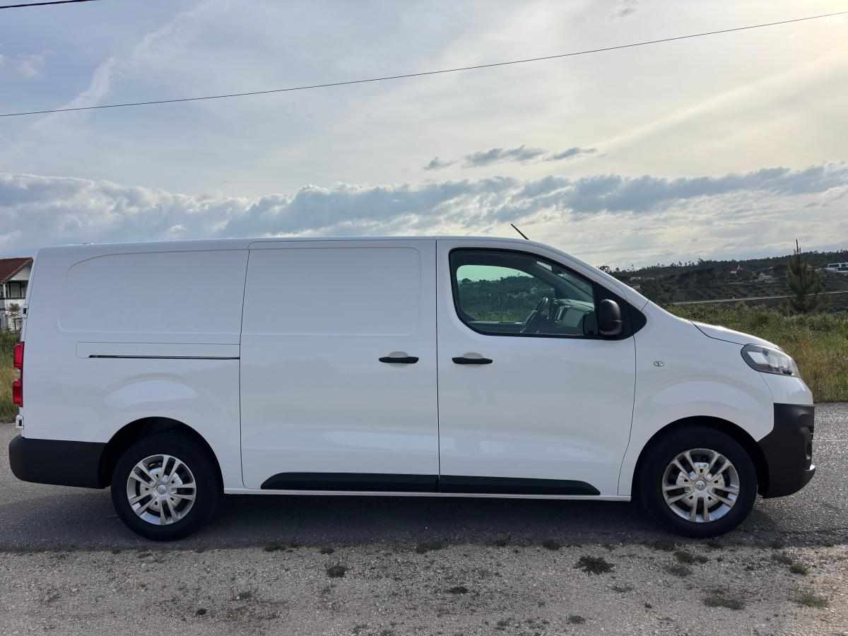 opel-vivaro-2-0-2021-diesel-1999cc