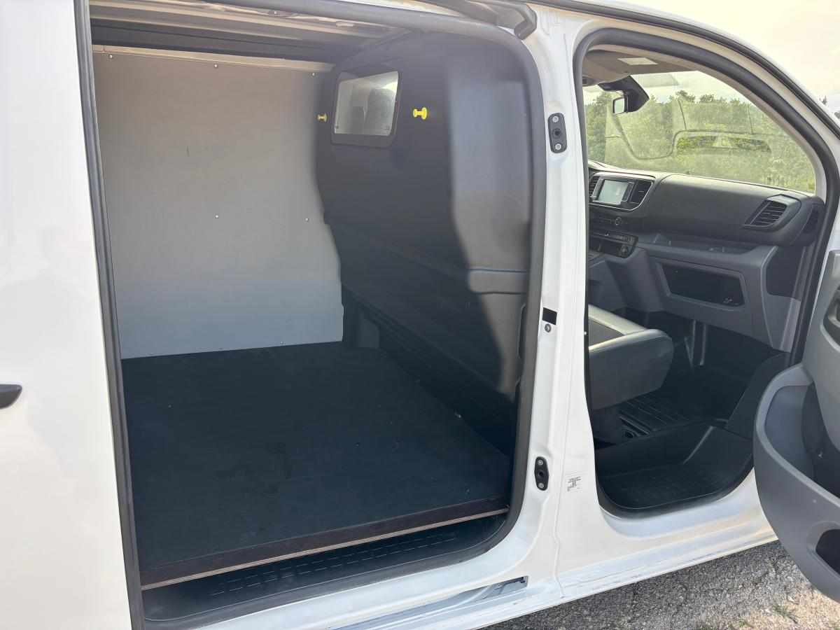 opel-vivaro-2-0-2021-diesel-1999cc