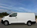 opel-vivaro-2-0-2021-diesel-1999cc