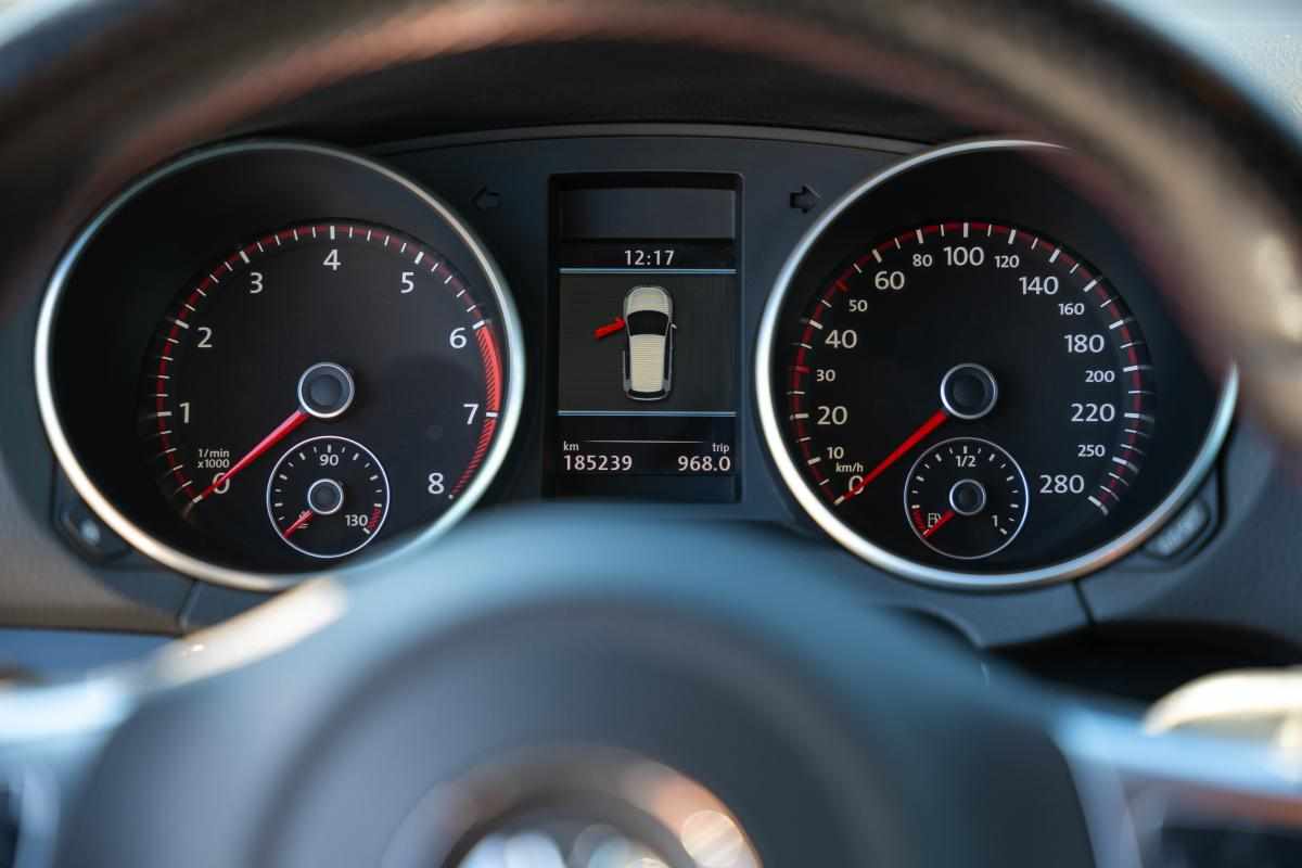 volkswagen-golf-2-0-tsi-2011-gasolina-1984cc