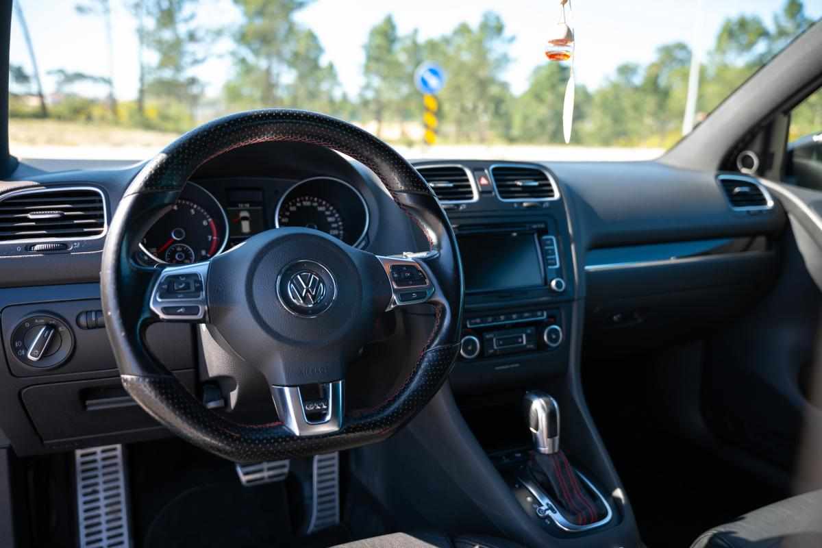 volkswagen-golf-2-0-tsi-2011-gasolina-1984cc