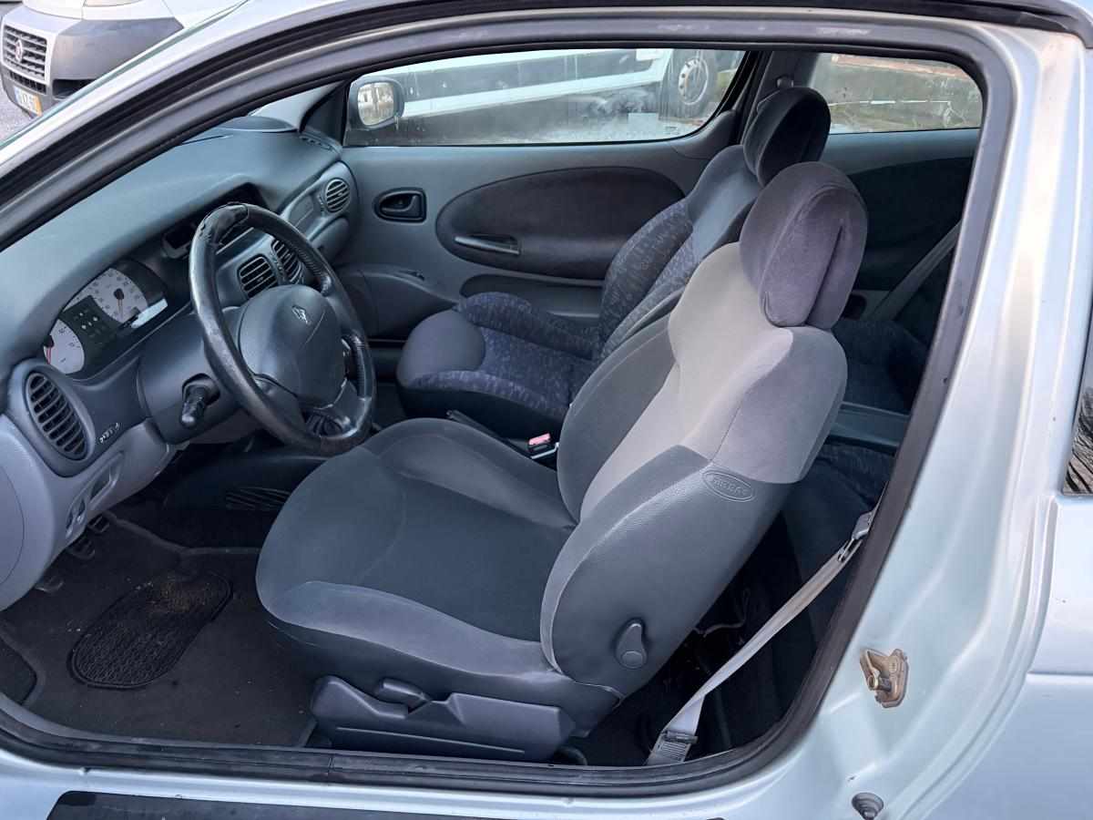 renault-megane-1-4-95cv-1999-gasolina-1390cc
