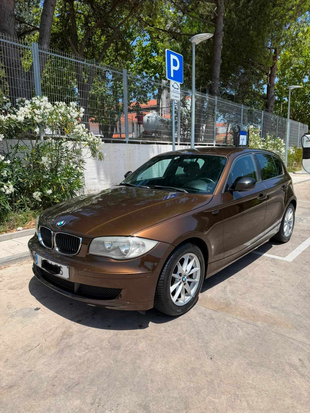 bmw-serie-1-116d-2010-diesel-1995cc