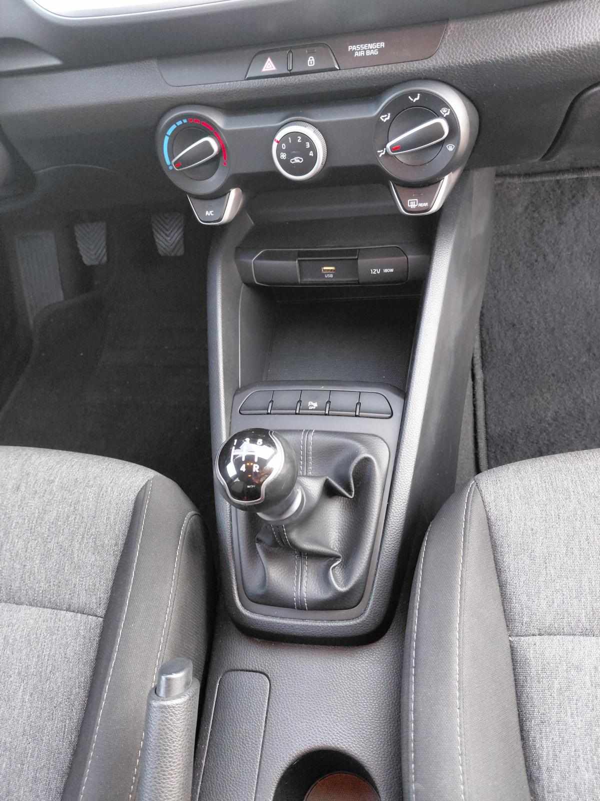 kia-stonic-1-2-cvvt-2022-gasolina-1248cc