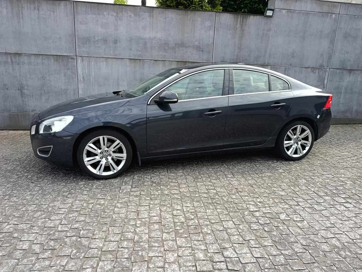 volvo-s60-2-0-t5-2011-gasolina-1999cc