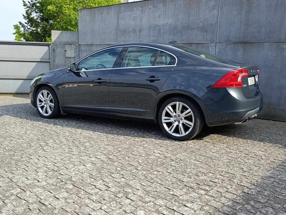 volvo-s60-2-0-t5-2011-gasolina-1999cc