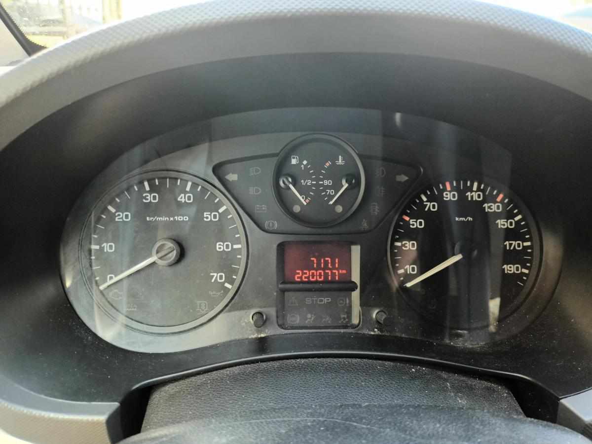 peugeot-partner-1-6-99cv-2018-diesel-1560cc
