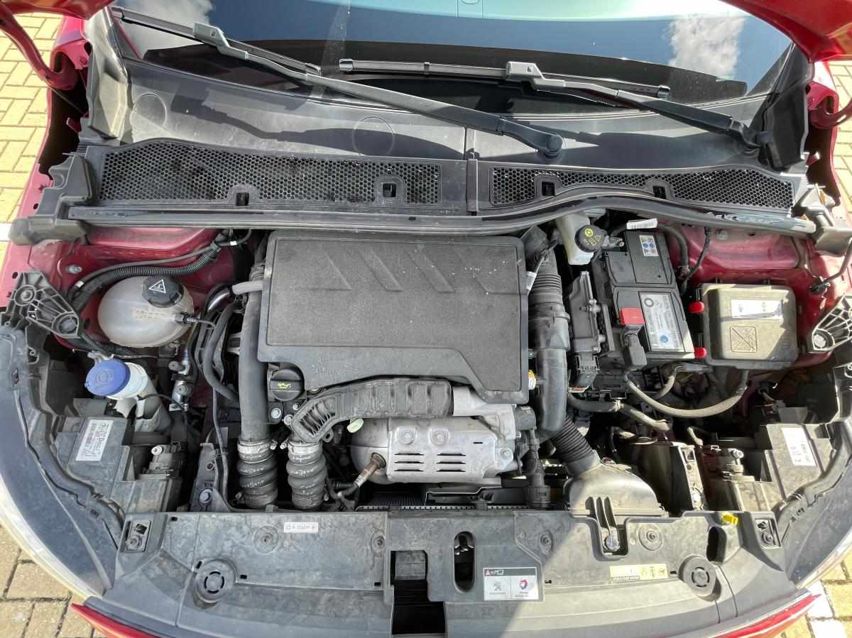 peugeot-208-1-2-puretech-2021-gasolina-1199cc