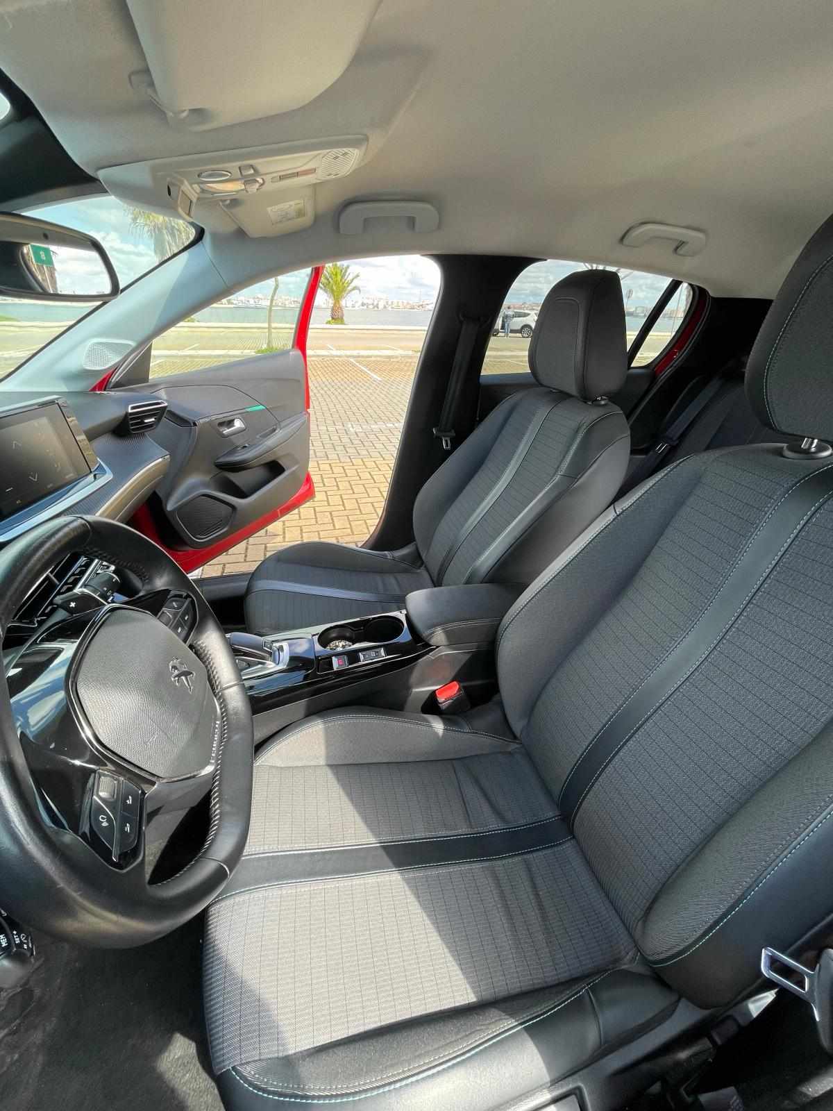 peugeot-208-1-2-puretech-2021-gasolina-1199cc