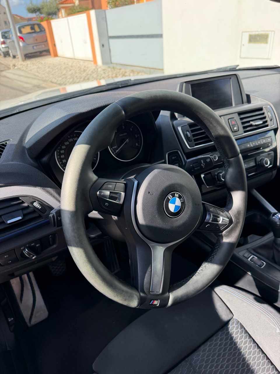 bmw-serie-1-120d-2016-diesel-1995cc