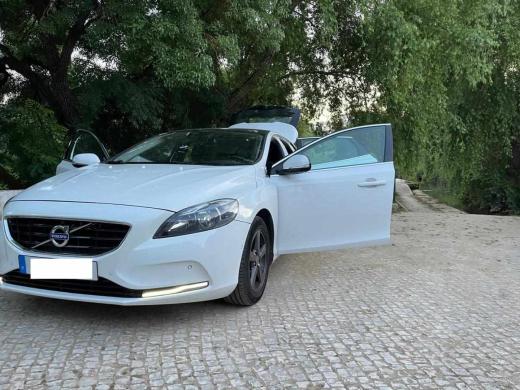 volvo-v40-d2-2013-diesel-1560cc