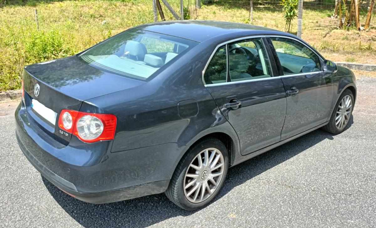 volkswagen-jetta-2-0-140cv-2005-diesel-1968cc