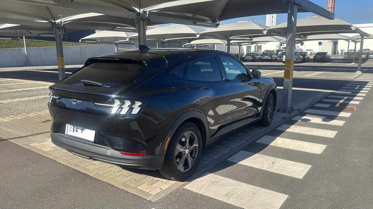 ford-mustang-mach-e-long-range-2021-eletrico