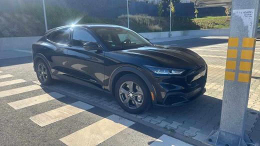 ford-mustang-mach-e-long-range-2021-eletrico