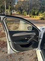 peugeot-308-1-6-hybrid-2022-gasolina-1598cc