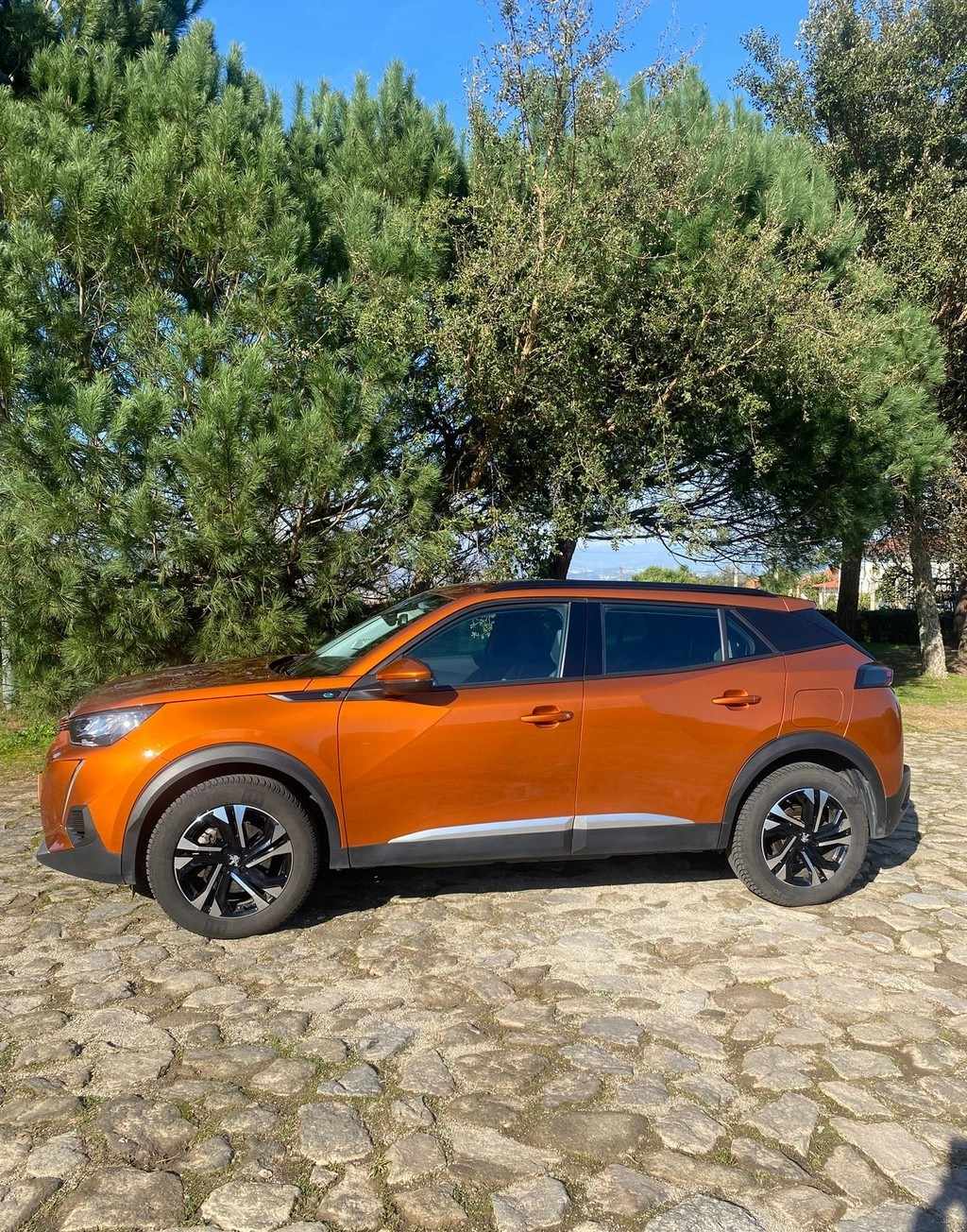 peugeot-e-2008-allure-ev-50kwh-2021-eletrico