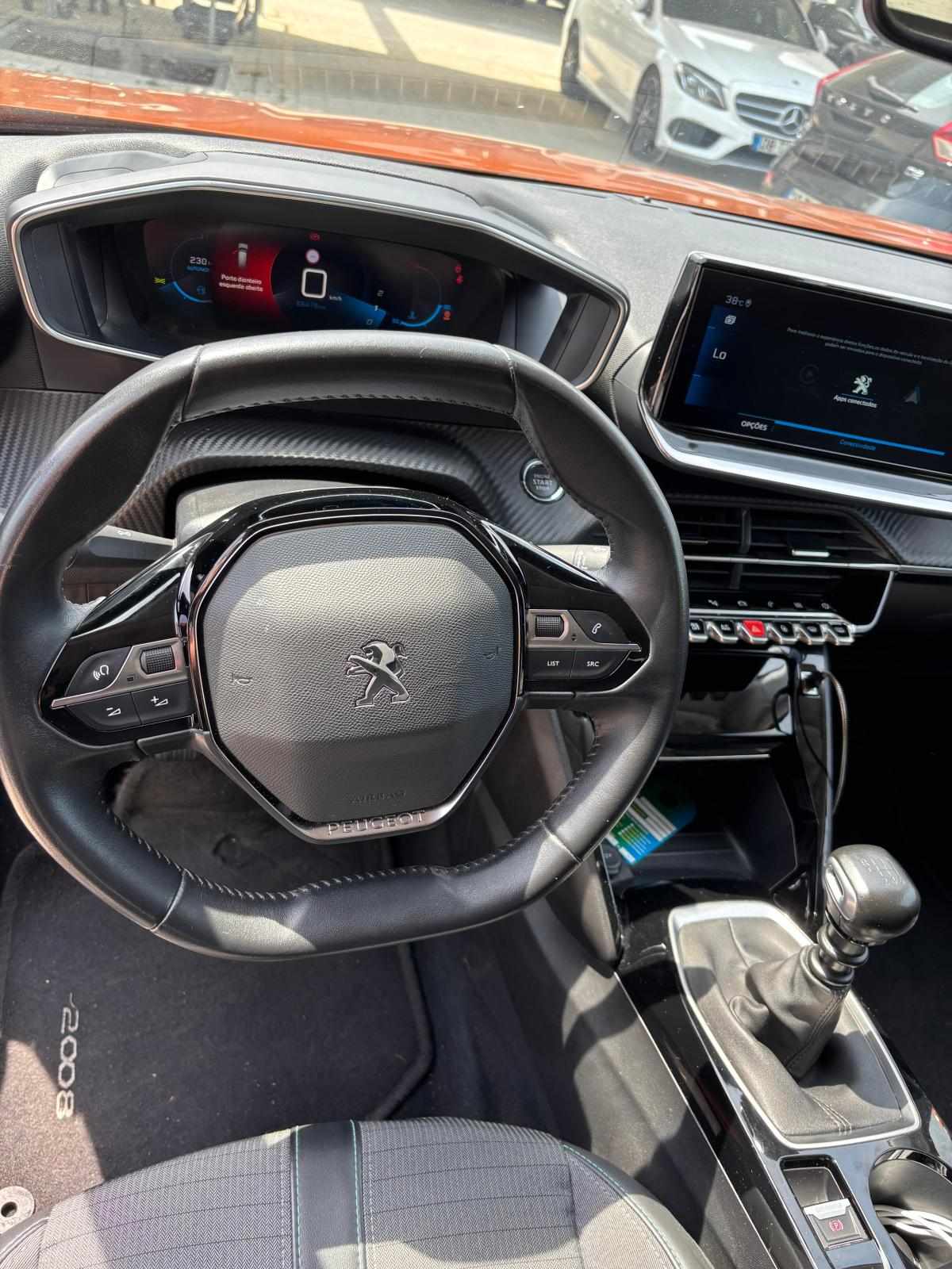 peugeot-2008-1-2-puretech-2021-gasolina-1199cc