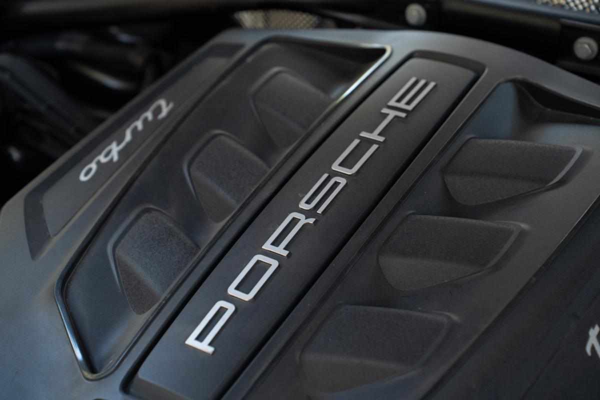 porsche-macan-turbo-3-6-v6-2016-gasolina-3604cc