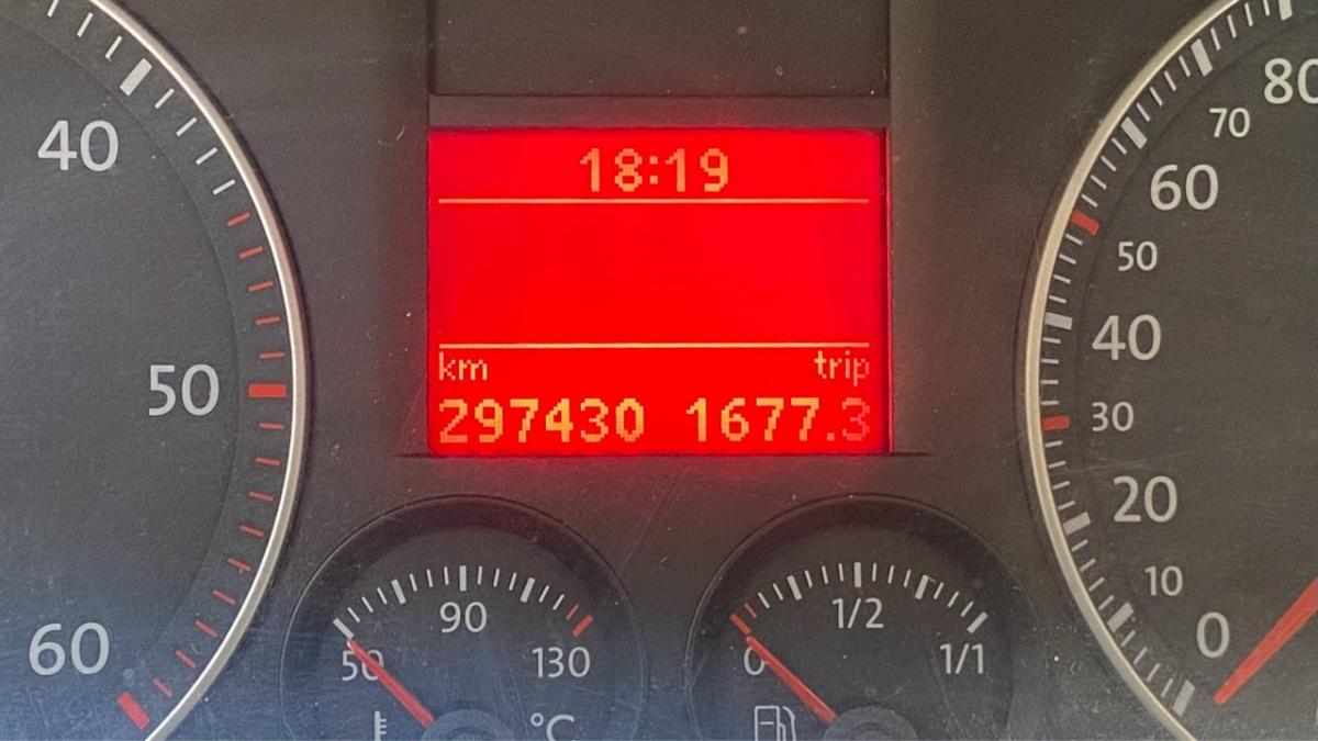 volkswagen-touran-1-9-105cv-2006-diesel-1896cc
