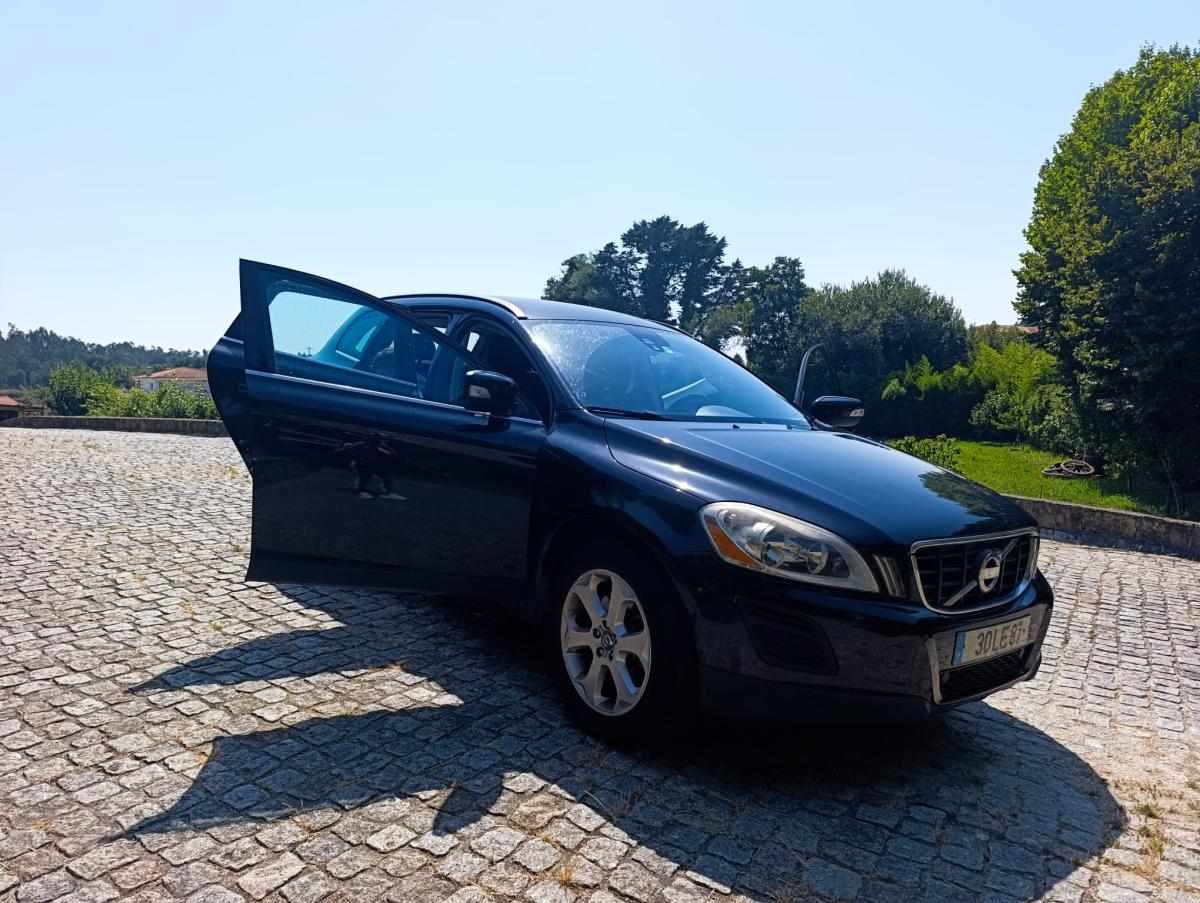 volvo-xc60-2-4d-awd-2010-diesel-2401cc