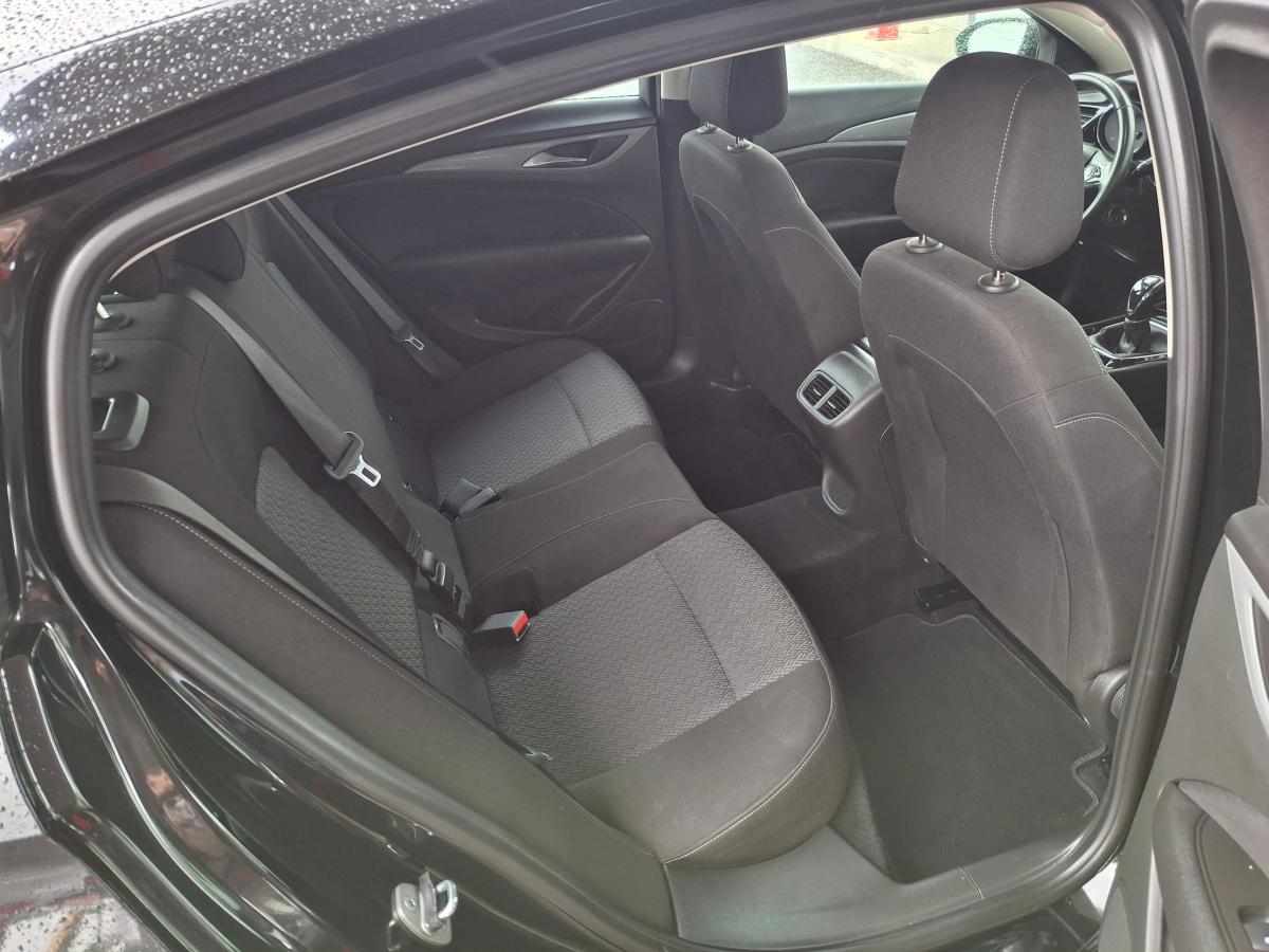 opel-insignia-1-6-grand-sport-2021-diesel-1598cc