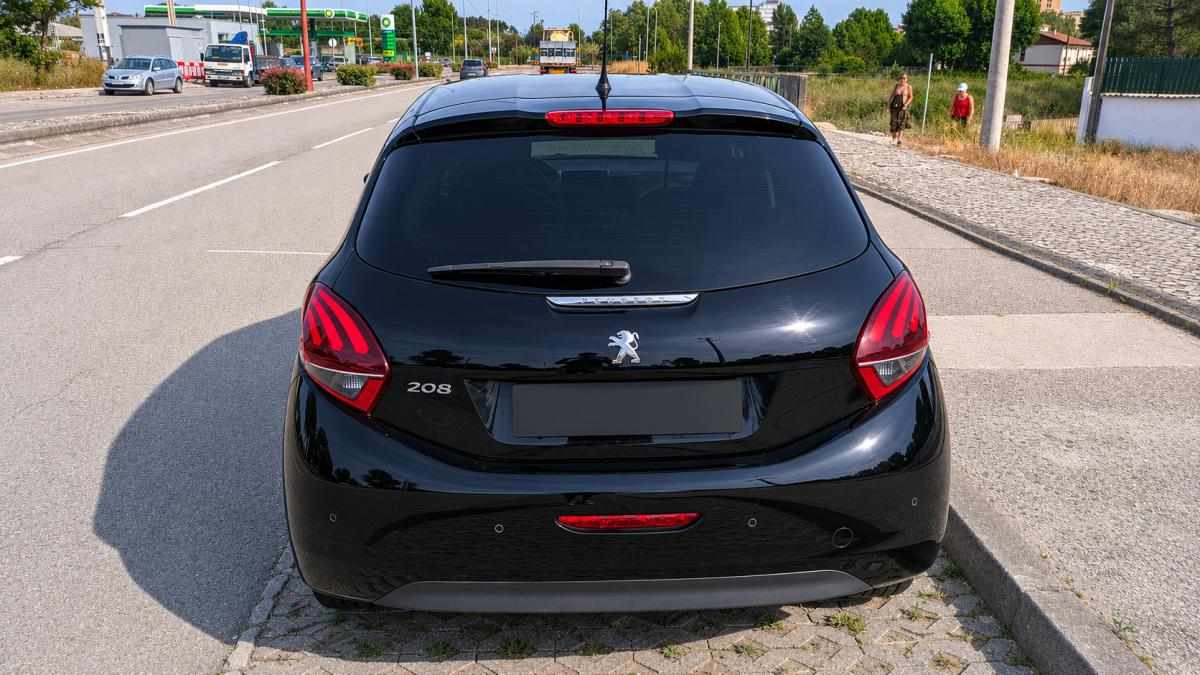 peugeot-208-1-6-bluehdi-2017-diesel-1560cc