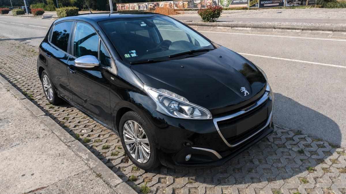 peugeot-208-1-6-bluehdi-2017-diesel-1560cc