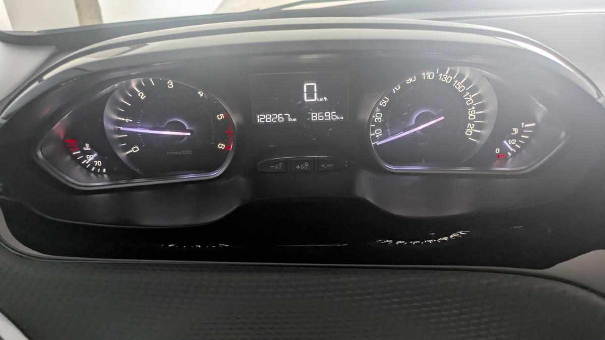 peugeot-208-1-6-bluehdi-2017-diesel-1560cc