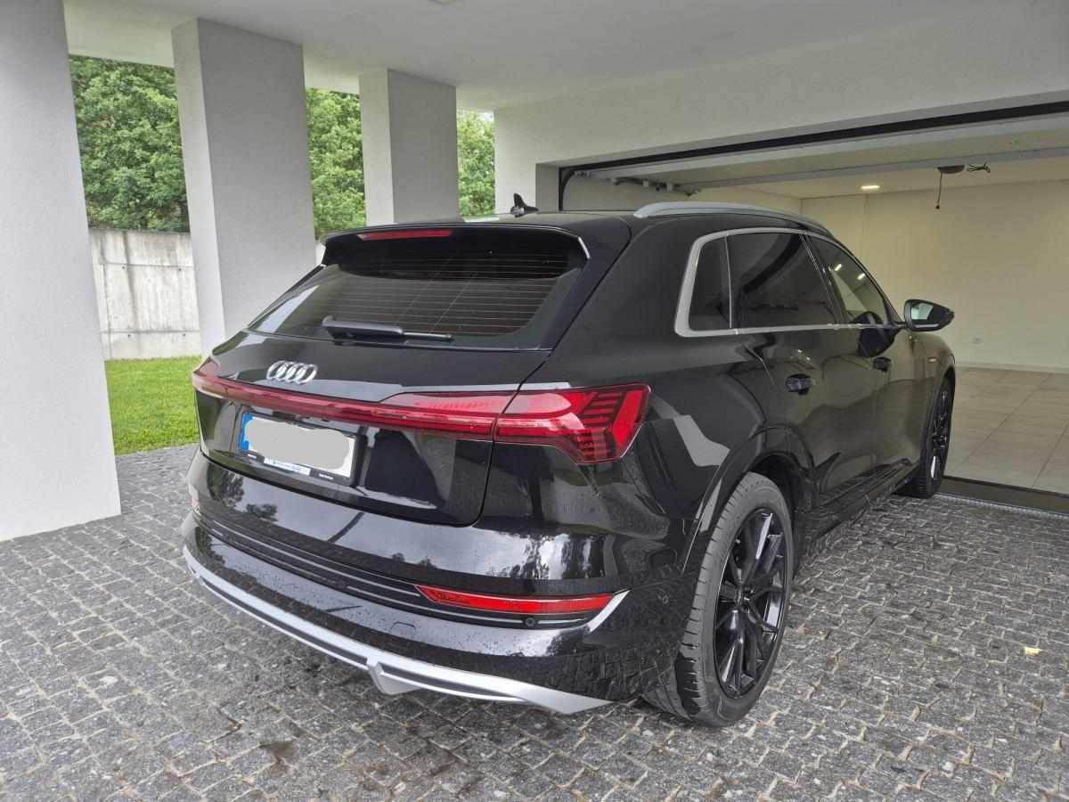 audi-e-tron-50-quattro-2022-eletrico