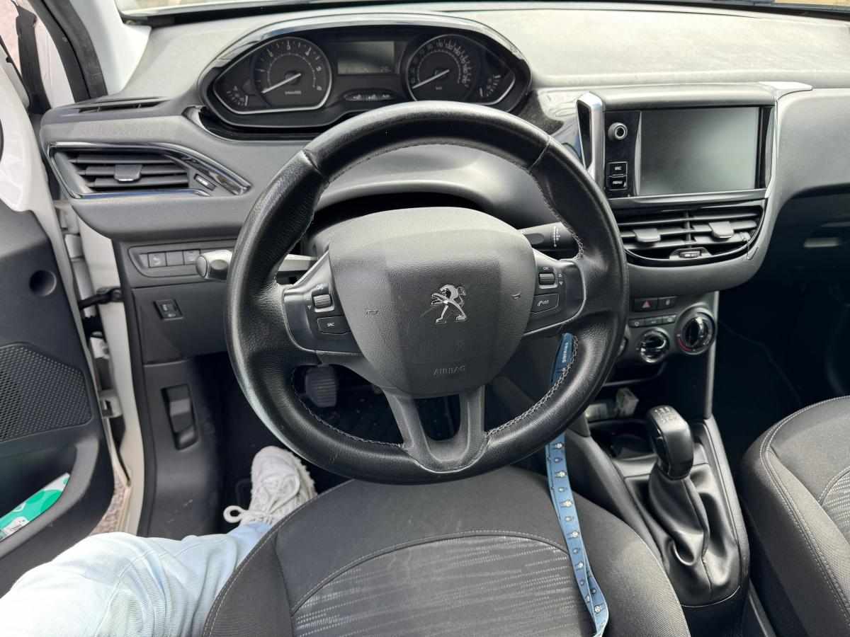 peugeot-208-1-5-102cv-2019-diesel-1499cc