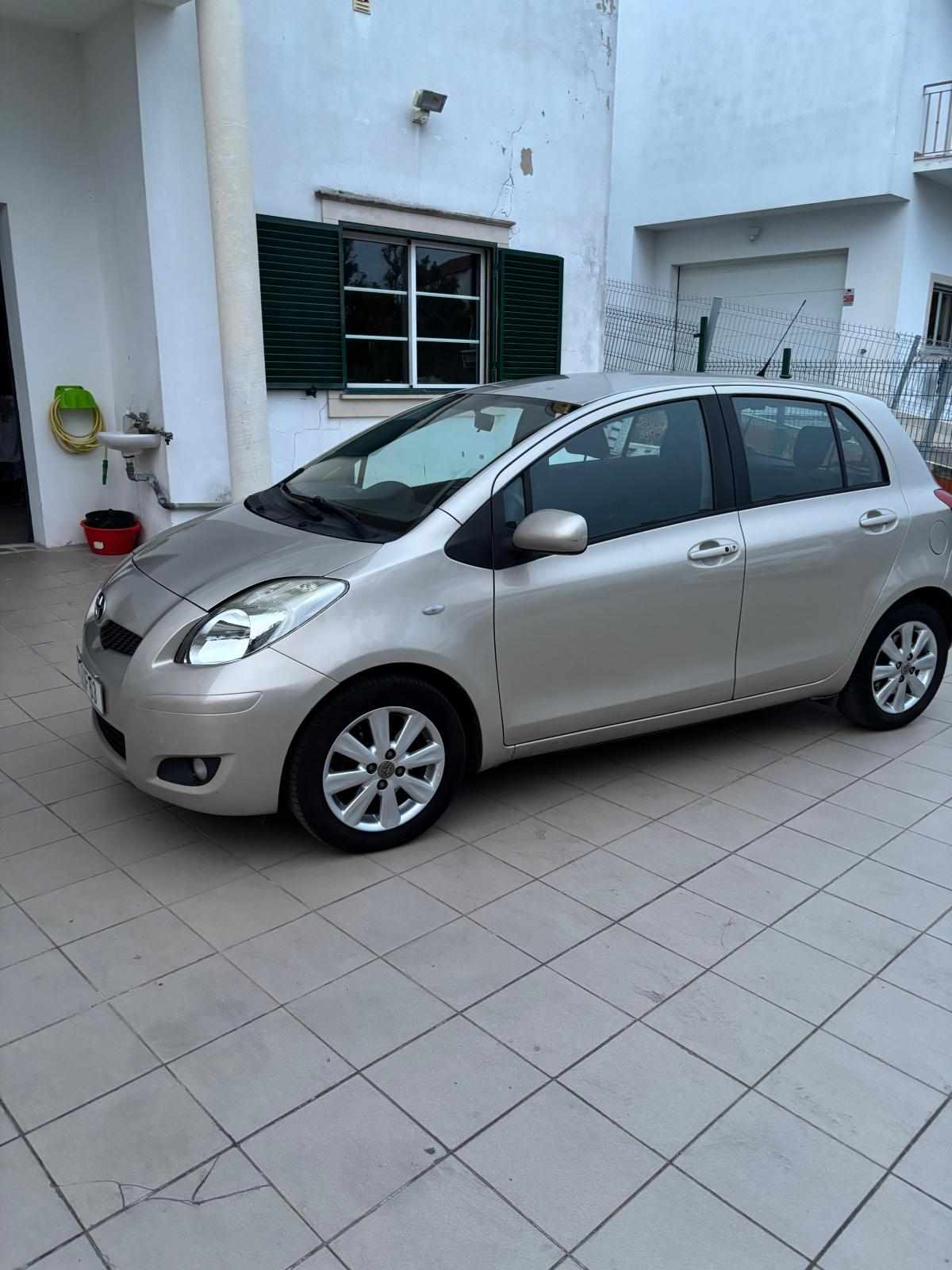 toyota-yaris-1-33-dual-vvt-i-2009-gasolina-1329cc