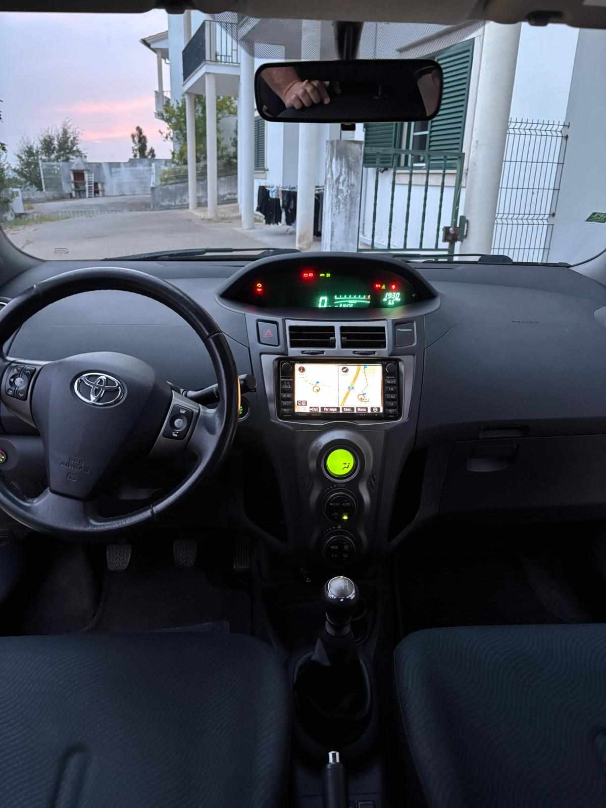 toyota-yaris-1-33-dual-vvt-i-2009-gasolina-1329cc
