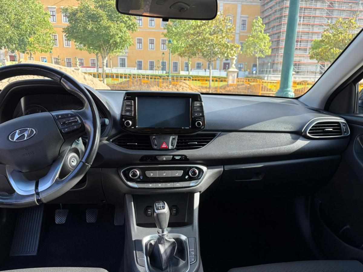 hyundai-i30-1-6-crdi-2020-diesel-1598cc
