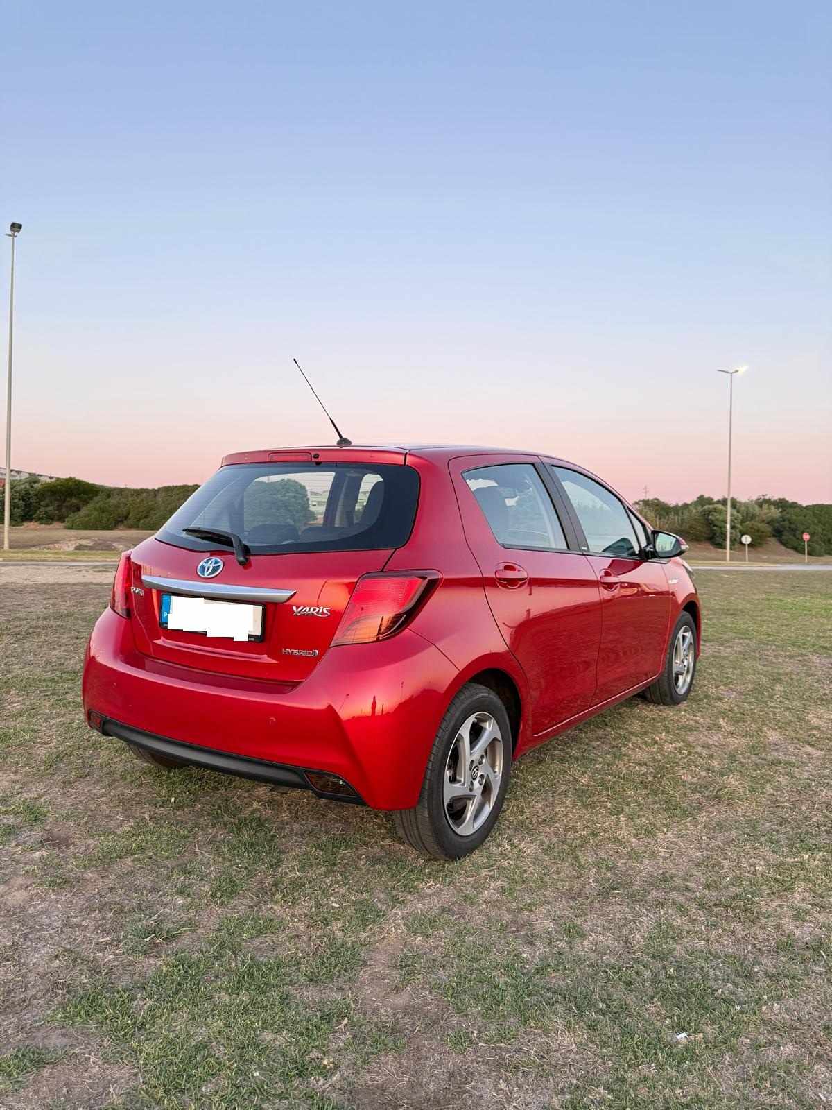 toyota-yaris-hybrid-1-5-vvt-i-2016-gasolina-1496cc