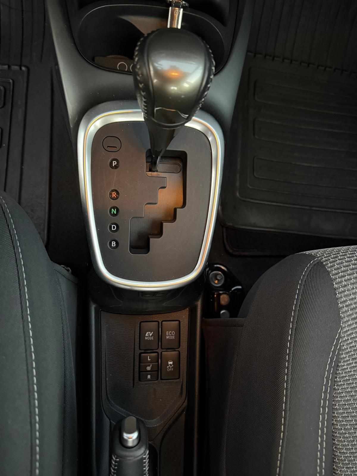 toyota-yaris-hybrid-1-5-vvt-i-2016-gasolina-1496cc