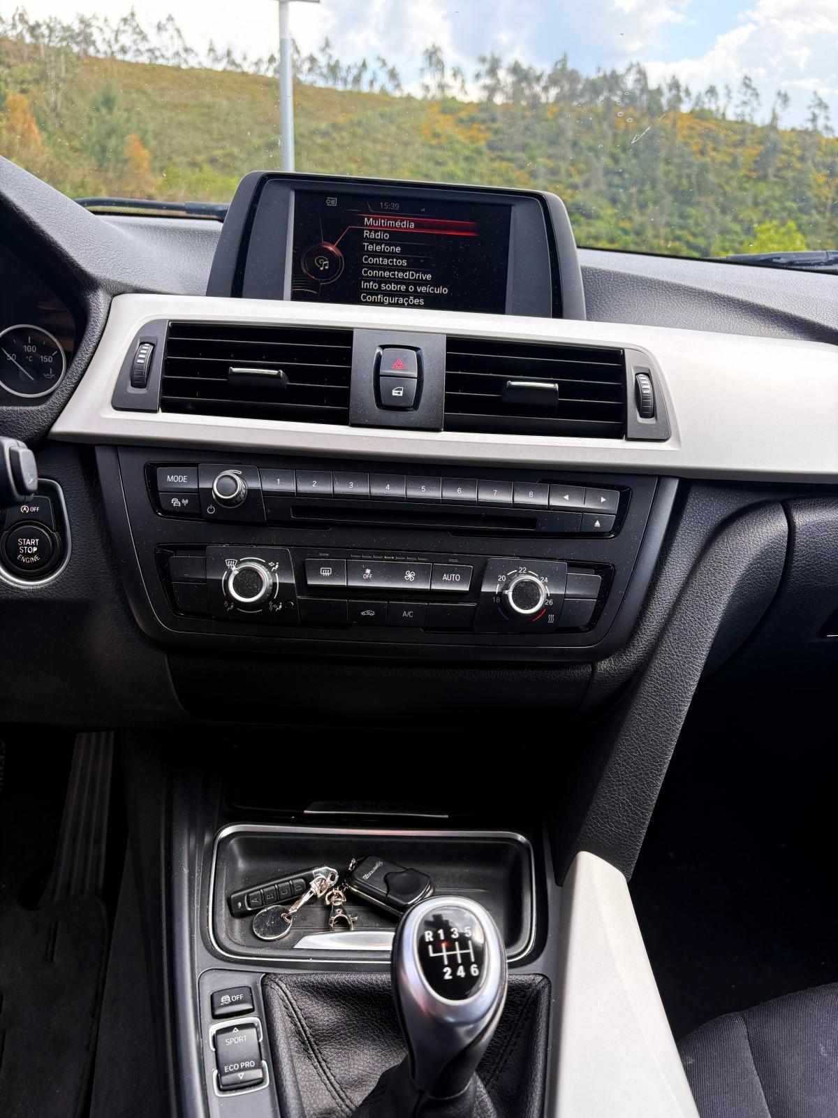bmw-serie-3-318d-2014-diesel-1995cc