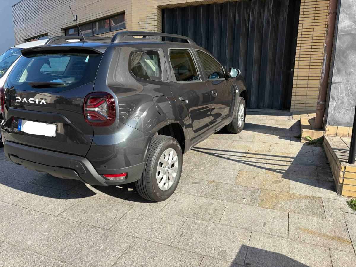 dacia-duster-1-0-tce-2023-gasolina-999cc