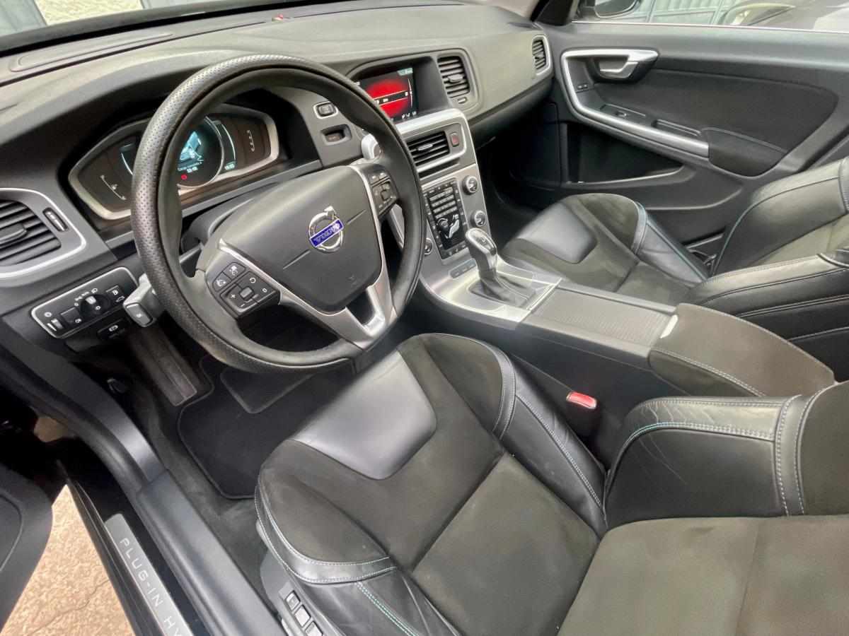 volvo-v60-d6-plug-in-hybrid-2-4-awd-2014-diesel-2400cc
