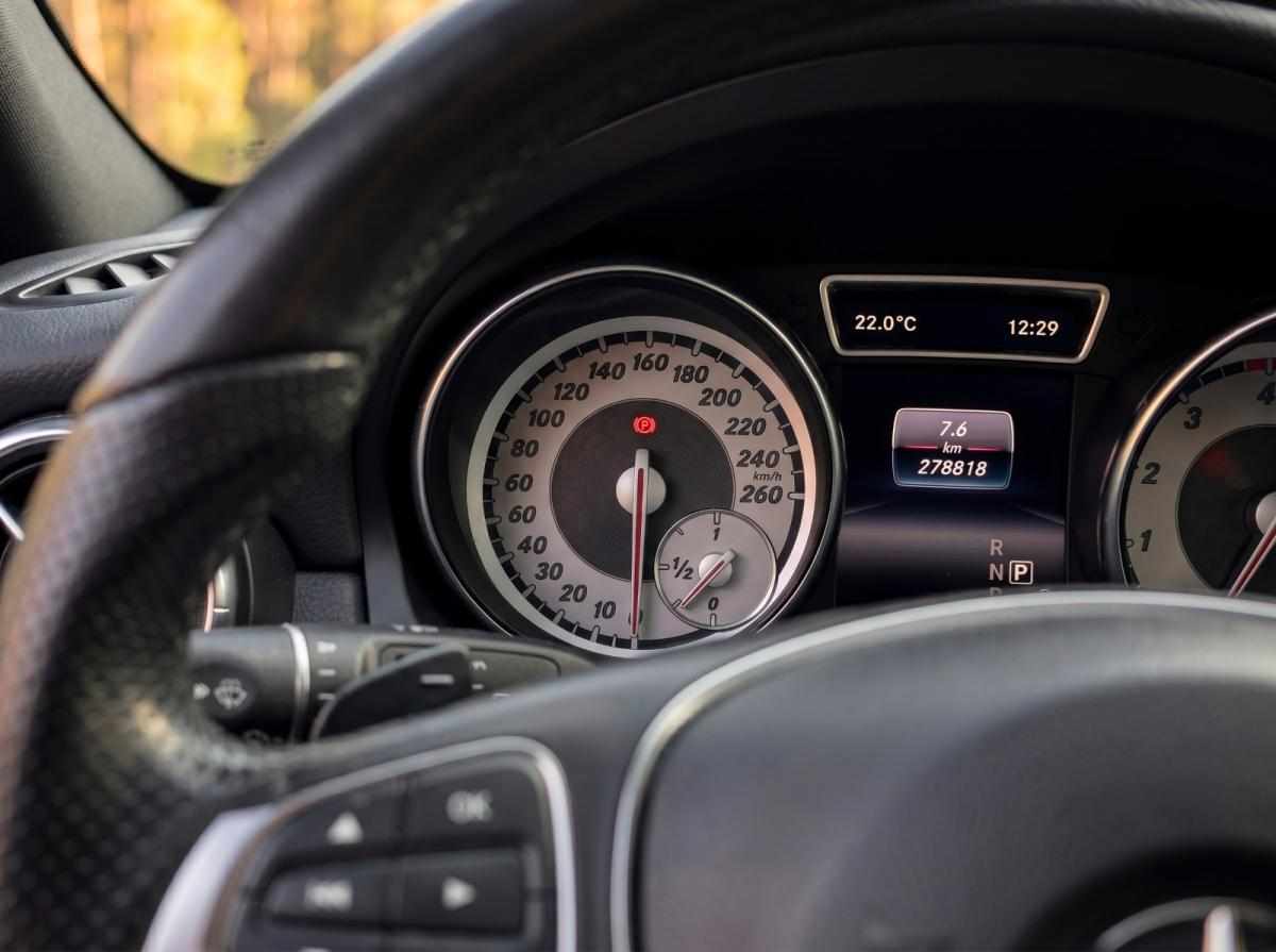 mercedes-benz-cla-220-d-2016-diesel-2143cc