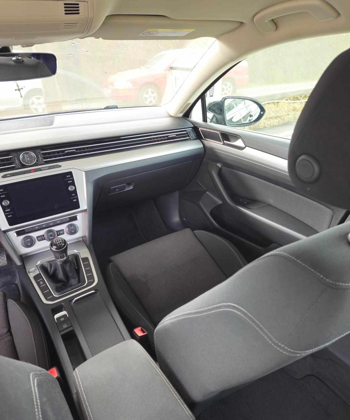 volkswagen-passat-1-6-tdi-bluemotion-2018-diesel-1598cc