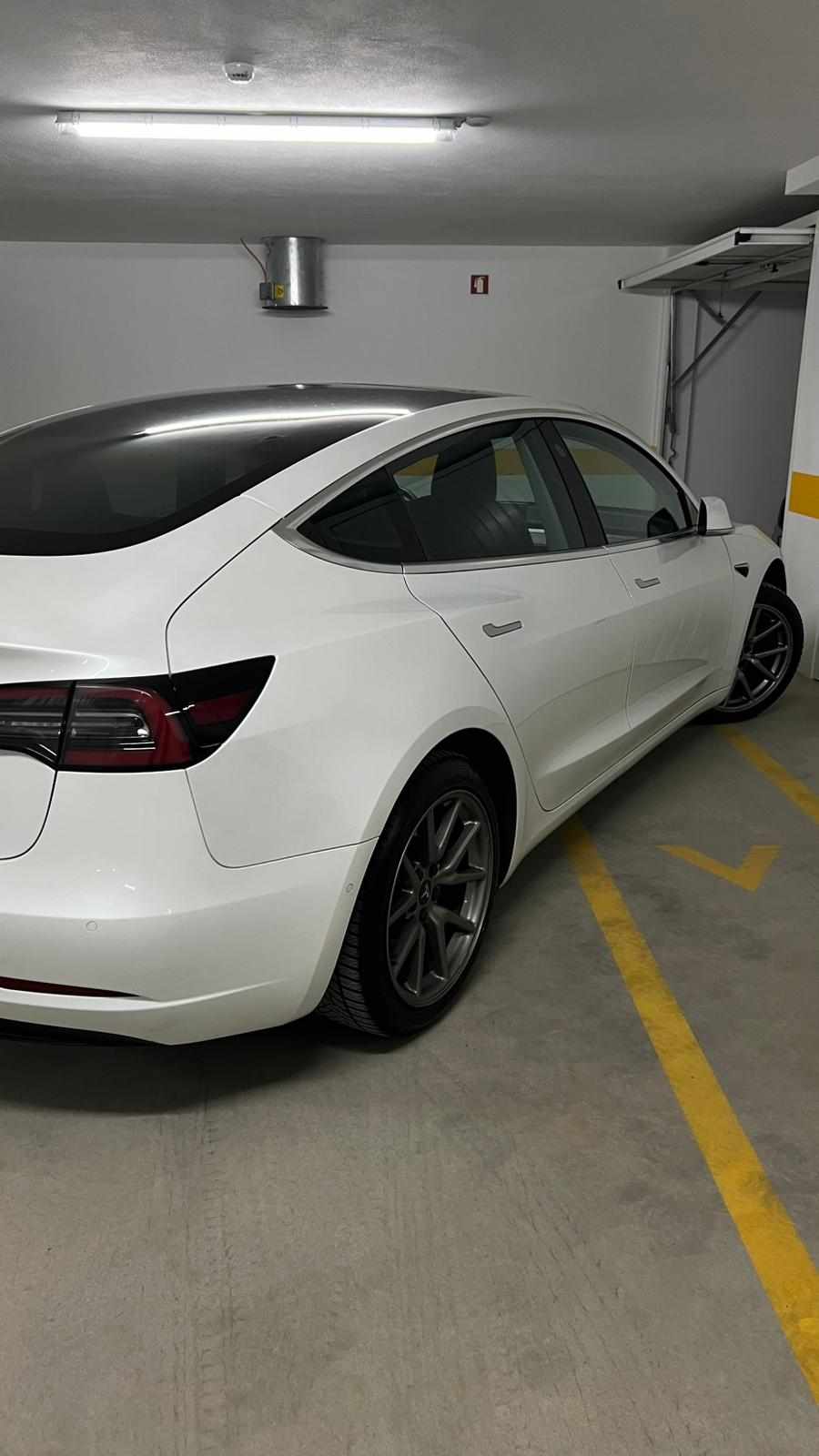 tesla-model-3-standard-range-2020-eletrico