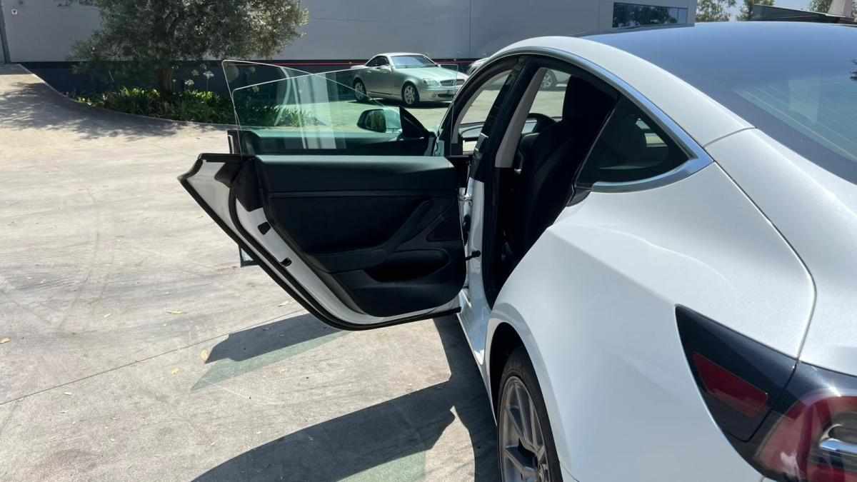 tesla-model-3-standard-range-2020-eletrico