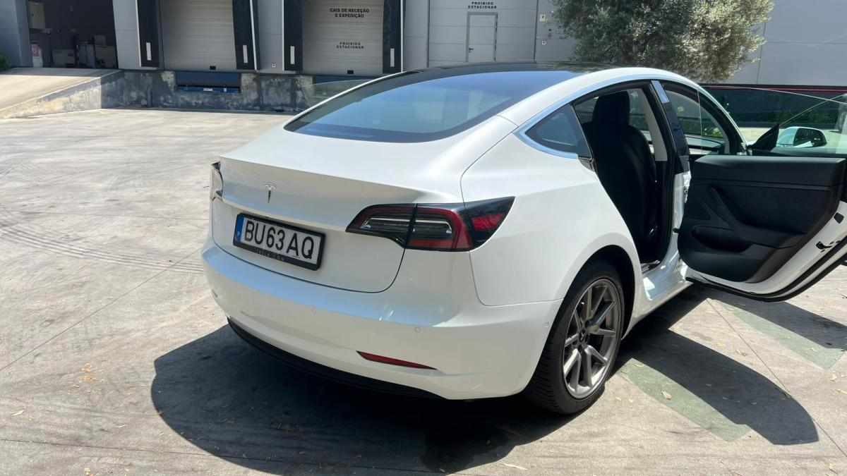 tesla-model-3-standard-range-2020-eletrico
