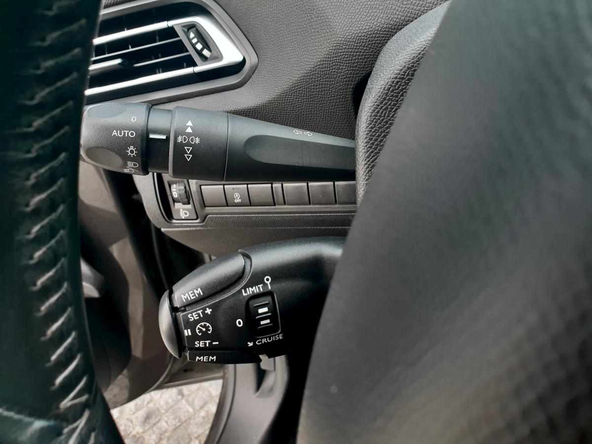 peugeot-308-1-5-bluehdi-2019-diesel-1499cc