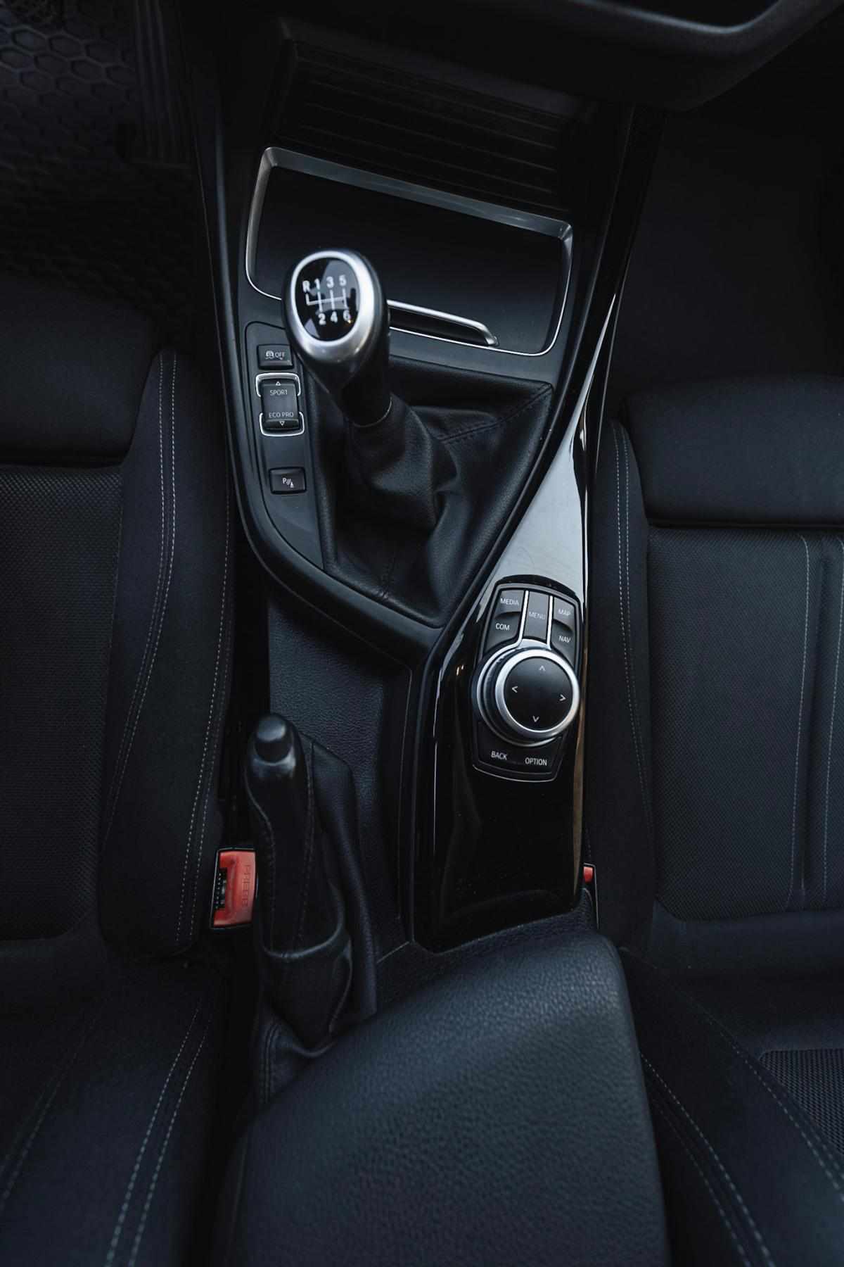 bmw-serie-1-118i-2018-gasolina-1499cc