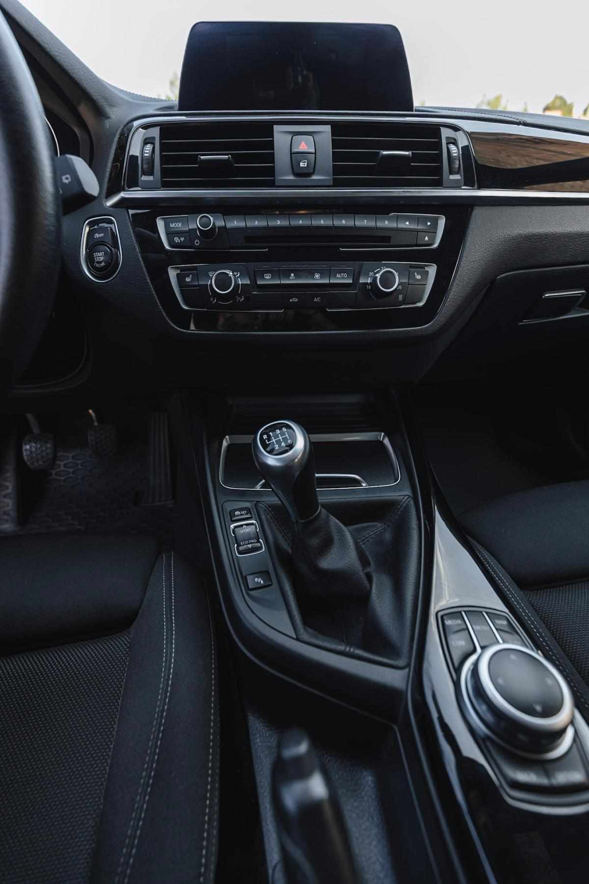 bmw-serie-1-118i-2018-gasolina-1499cc