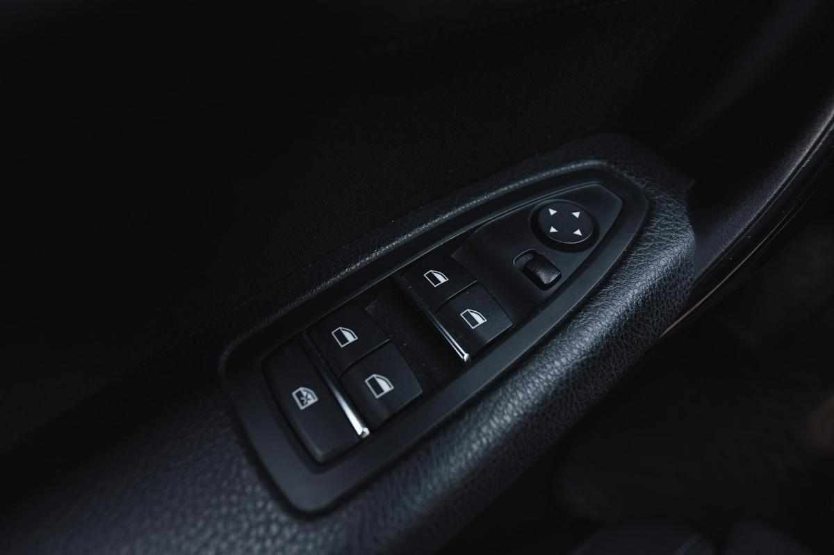 bmw-serie-1-118i-2018-gasolina-1499cc